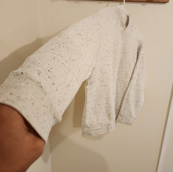 Madewell Speckled Light Gray V-Neck Sweater - Picture 4 of 10